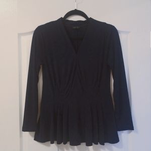 ❌SOLD❌3/$20 Ann Taylor Blue Pleated Top V-neck